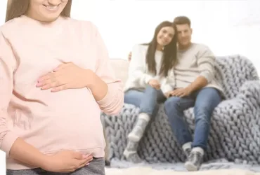 الأم البديلة